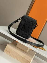 Picture of Louis Vuitton Mens Bags _SKUfw123336594fw